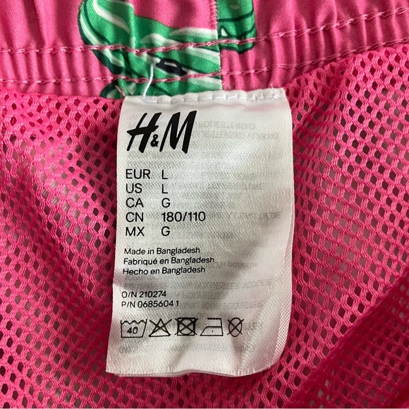 H&M men's swim trunks - pink with crocodiles, size Large - Picture 3 of 6
